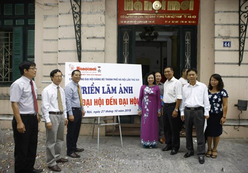 Photo exhibition on previous Hanoi Party Congresses